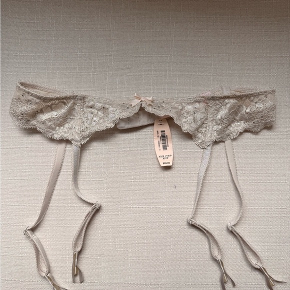 Victoria's Secret Other - Victoria's Secret Cream Swarovski Lace Dream Angels Garter Belt XS